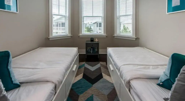 Коттедж Off the Beachin' Path - 4BR Home with Golf Cart, 4 Bikes and Great Amenities!