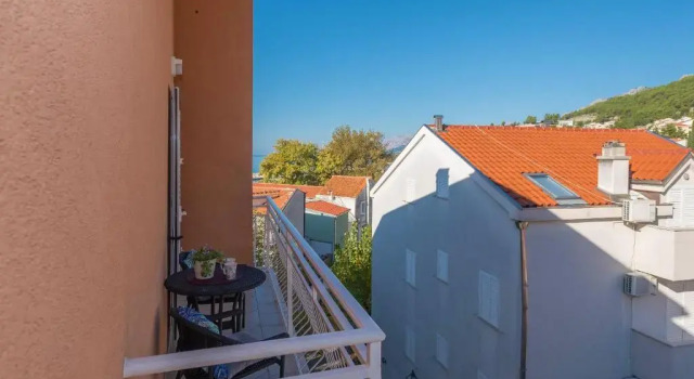 Апартаменты с 2 комнатами с балконом и с частичным видом на море Apartments Luce
