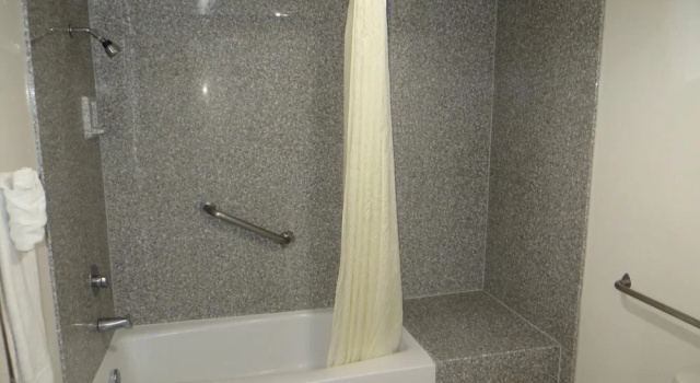 Одноместный номер Classic Riverside Inn & Suites