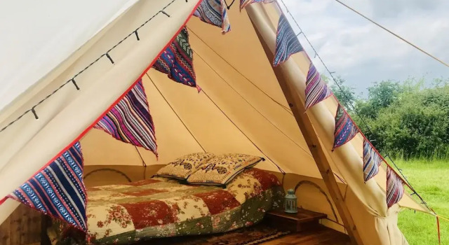 Тент с видом на сад Cotswolds Camping at Holycombe