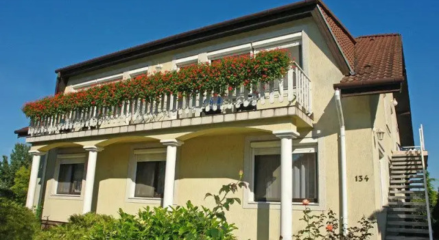 Harmonia Apartman, Buchen Sie Ferienwohnung Hévíz 