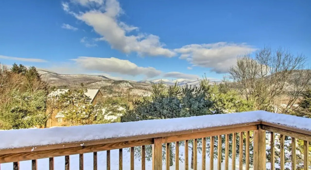 Апартаменты 3 Mi to Attitash Resort: Condo w/ Mtn Views!
