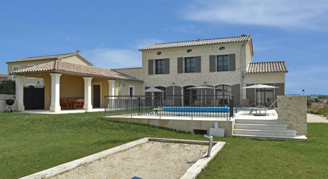 Stunning Villa in Uzès - Garrigues Sainte Eulalie With Pool, Buchen Sie Villa Villen in Gard, Villa