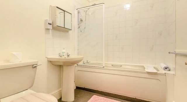 Коттедж Clooneavin Apartment 5