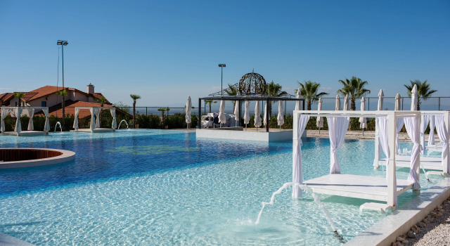 SPA Alchemist Residence, Rezervasyon Tatil Köyü Belashtitsa 