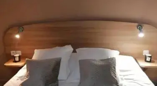 Comfort Hotel Romans, 예약 호텔 호멍 슈흐 이세흐 Drôme