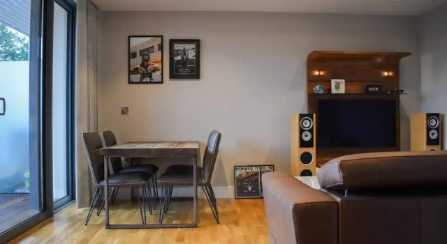 Modern 1 Bedroom Apartment With Balcony By Preston Park, Забронировать Апартаменты/квартира Брайтон-энд-Хов 