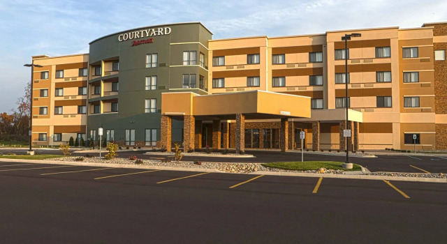 Courtyard Battle Creek, 预订 酒店 巴特尔克里克 密歇根州