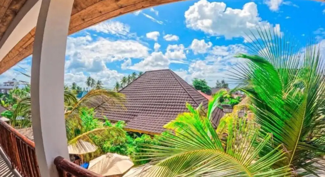 Четырёхместное семейное бунгало с видом на сад Ananda Beach Hotel