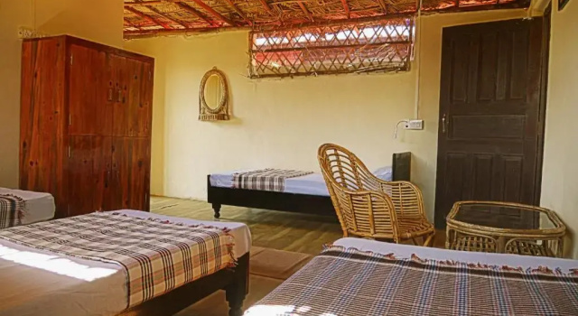Кровать в общем номере (женский номер) Nature Care Village- Ayurveda Yoga Retreat