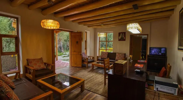 Chalet Seabuckthorn - Hunder, Забронировать Шале Виллы Джамму и Кашмира, Вилла
