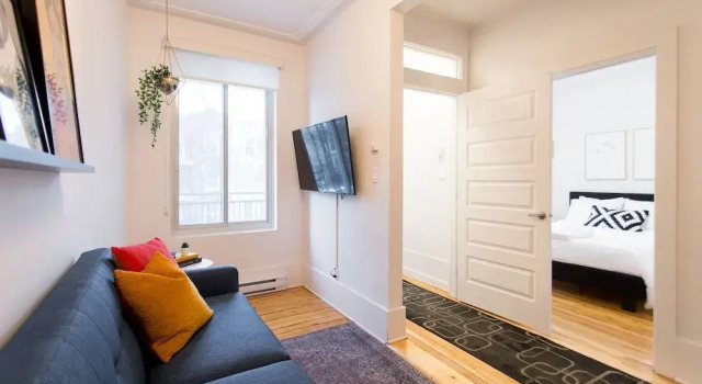 Charming Montreal 3 bdr Apartment Next to Subway, Book Lejlighed Hoteller i Montreal med parkering, nær Ubisoft, Parkering