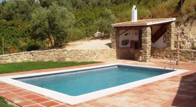 Коттедж Cottage with Pool Views