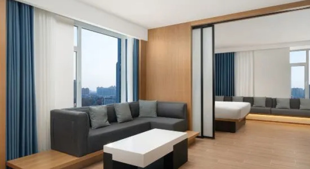 Полулюкс Fairfield by Marriott Shijiazhuang Station
