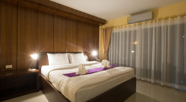 Bees Smile Hotel