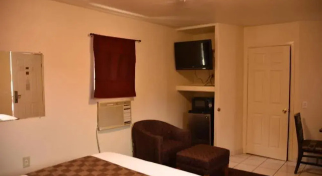 Baycities Motel