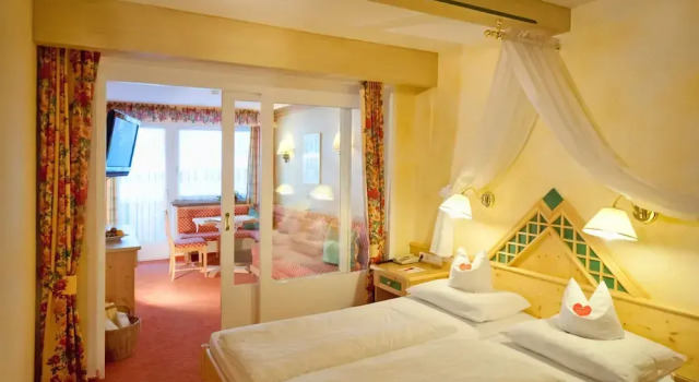 Семейный номер Standard с балконом Alpenbad Hotel Hohenhaus