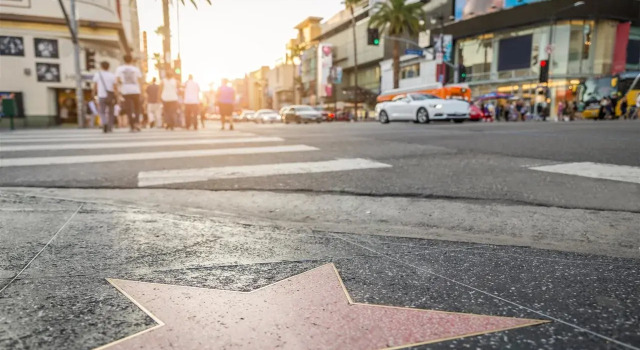 Hollywood Proper Residences, Забронировать Отель Отели Голливуда с парковкой, рядом с Здание "Кэпитол Рекордс", Парковка