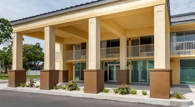 Quality Inn Saint Petersburg North-Tampa Bay