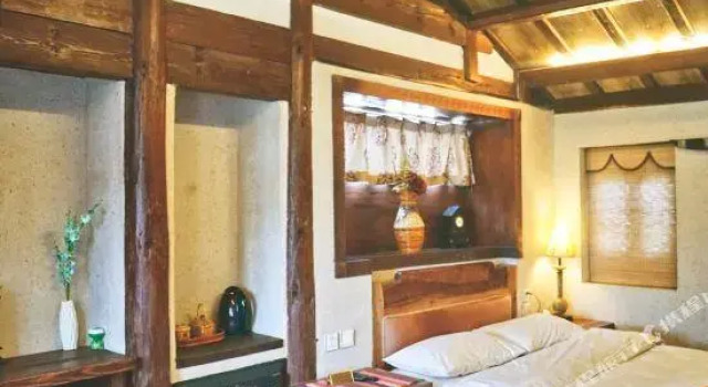 Shuhe Longfeng Bieyuan Inn, Prenota Hotel Lijiang Yunnan