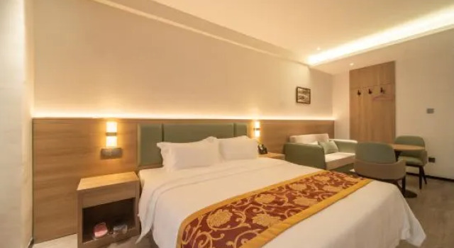 Люкс Deluxe Liangyu Homestay (Beihai Old Street Scenic Area High-speed Railway Station)