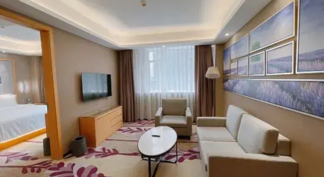 Люкс Deluxe Lavande Hotel (Foshan Shunde Ronggui Light Rail Station)