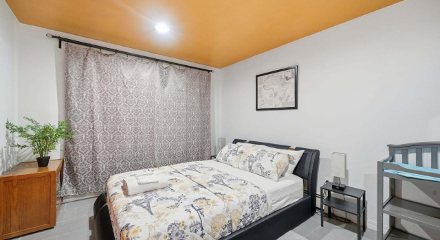 Cozy Comfy Palace In Queens 2 Bedroom Home, 预订 度假屋 纽约 纽约都会区