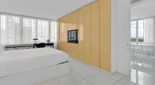 Номер Premier с балконом и с видом на город 1100 West Avenue By MWG Hospitality