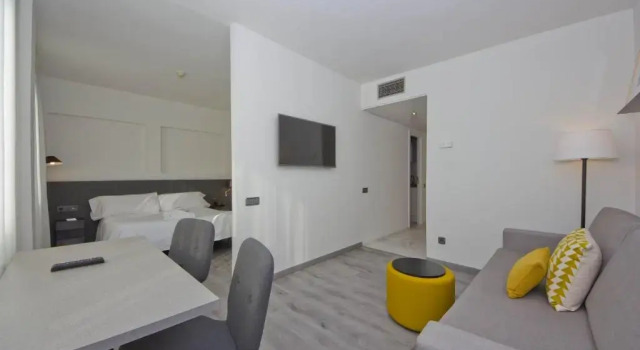 Семейный номер Standard Aparthotel Atenea Valles