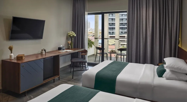 Двухместный номер Superior с балконом и с видом на город Baitong Hotel & Resort Phnom Penh