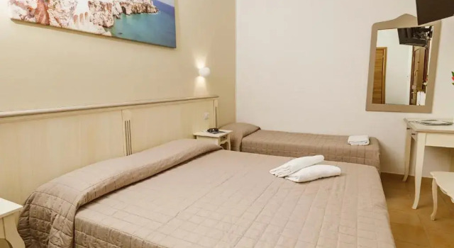 Village Baia Turchese, Buchen Sie Hotel Vieste Foresta Umbra