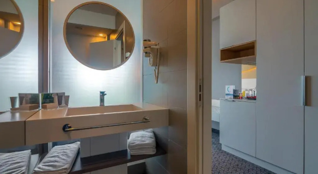 Семейный номер Standard с видом на озеро Nyota Hotel & Conference Center