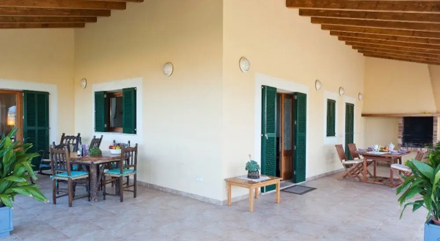 Villa in Sa Pobla With Private Pool & Beaches, Rezerwuj Willa Hotele w Majorka z parkingiem, Parking