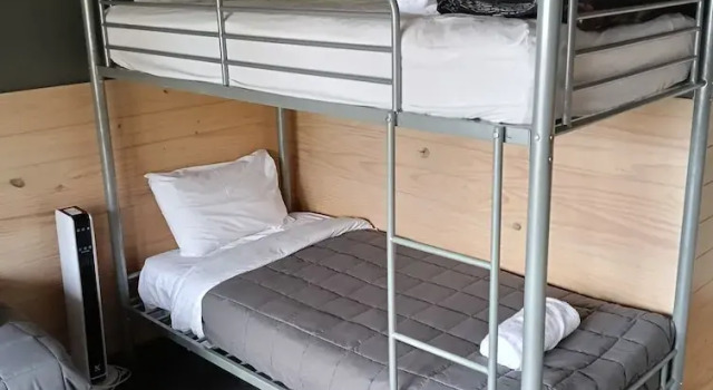 Апартаменты Waitomo Village Chalets home of Kiwipaka