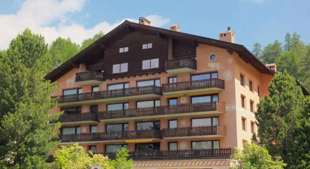 Guardaval 15, Book Hotel Hoteller i Upper Engadin med pool, Swimmingpool