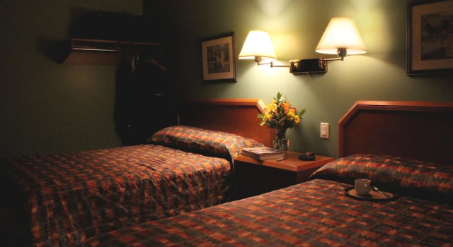 Четырёхместный номер Classic Hôtel Val-des-Sources