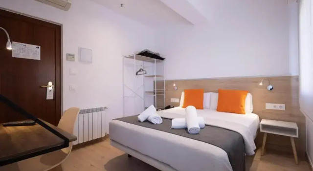Двухместный номер Comfort Hostal Sans