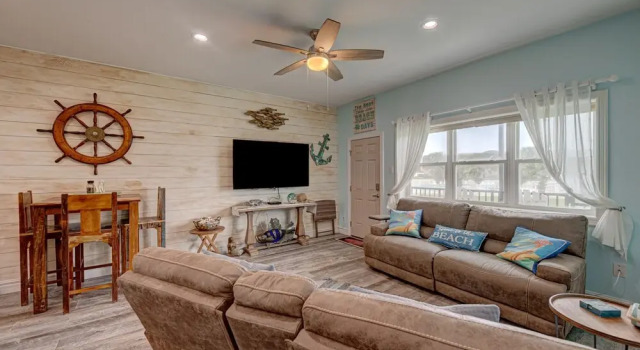 Sun Rose Ir33 2 Bedroom Condo by Redawning