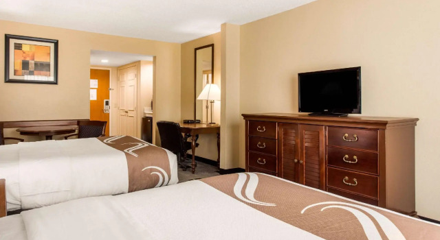 Четырёхместный номер Standard Quality Inn & Suites North Myrtle Beach
