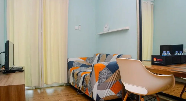 Modern and Comfy 1BR Apartment at Woodland Park Residence By Travelio, Book Apartment Jakarta Jakarta Province