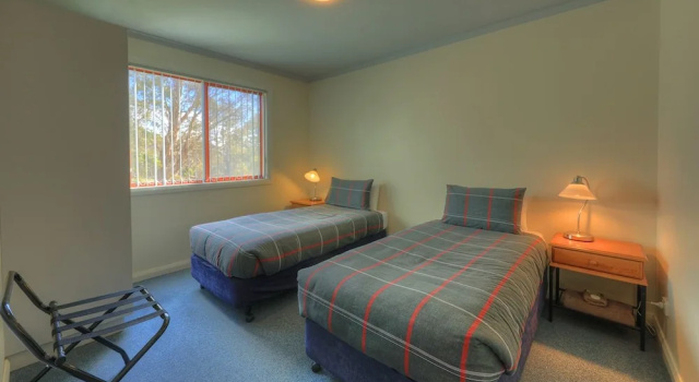 Семейный коттедж с балконом Highland Cabins and Cottages