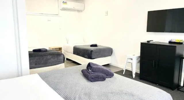 Семейный номер Standard Avenue Motel