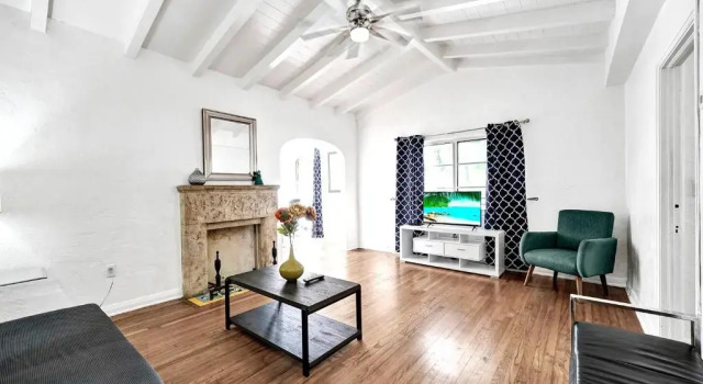 Апартаменты L’Etoile Apartments Part of the Oasis Casita Collection