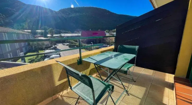 Двухместный номер Executive с балконом Sure Hotel by Best Western Gemenos en Provence