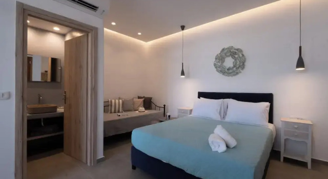 Полулюкс с балконом и рядом с пляжем Sand Gem - Beach Apartments