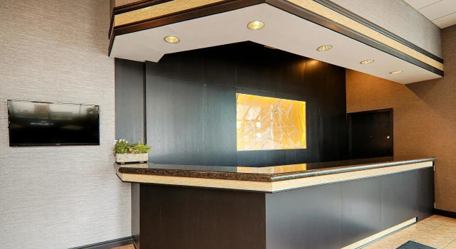 Best Western Voyageur Place Hotel