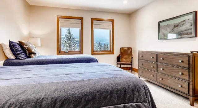 Апартаменты Centennial 1 Bedroom Condo Unit No. 13b