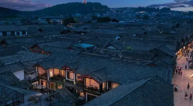 SHANXIANG Mountain Tour | Senyangguan Snow Mountain Ancient City Panoramic Garden Resort Hotel, Забронировать Курортный отель Лицзян Юньнань, рядом с Улица Сквер-стрит Древнего города Даянь
