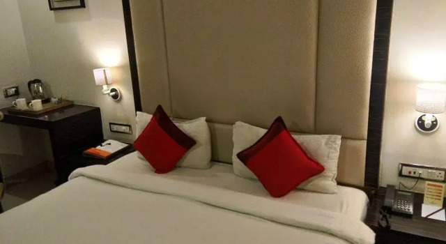 Landmark Hotel, Забронировать Отель Отели штата Махараштры 3 звезды, 3*