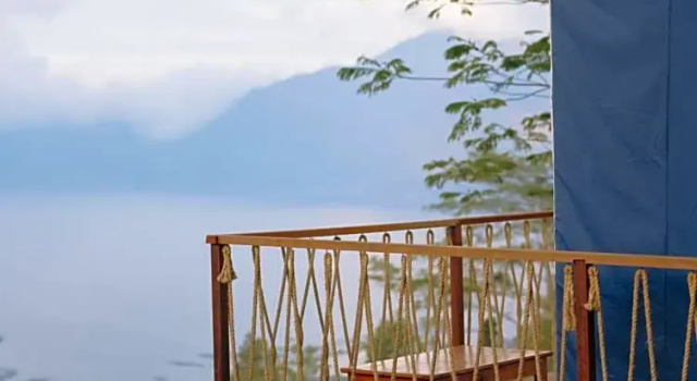 Люкс с видом на озеро Lakeview Eco Lodge
